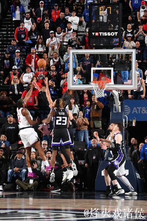 强敌环伺!快船12月剩余对手:雷霆火箭湖人开拓者活塞国王 强敌环伺!快船12月剩余对手:雷霆火箭湖人开拓者活塞国王