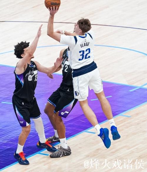 133-140!状元秀弗拉格42分创纪录难救主,独行侠加时惜败爵士 133-140!状元秀弗拉格42分创纪录难救主,独行侠加时惜败爵士