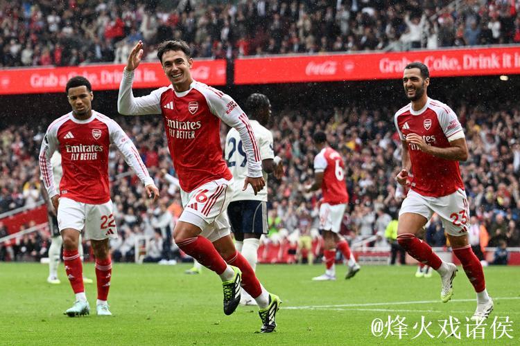 梅里诺梅开二度 阿森纳3-0完胜布拉格斯拉维亚豪取10连胜 梅里诺梅开二度 阿森纳3-0完胜布拉格斯拉维亚豪取10连胜