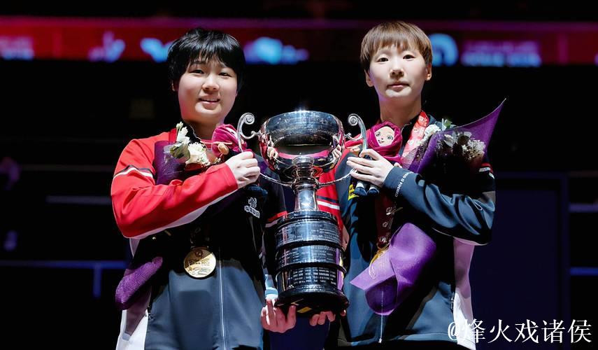 WTT总决赛女单激战 王曼昱战胜蒯曼夺冠